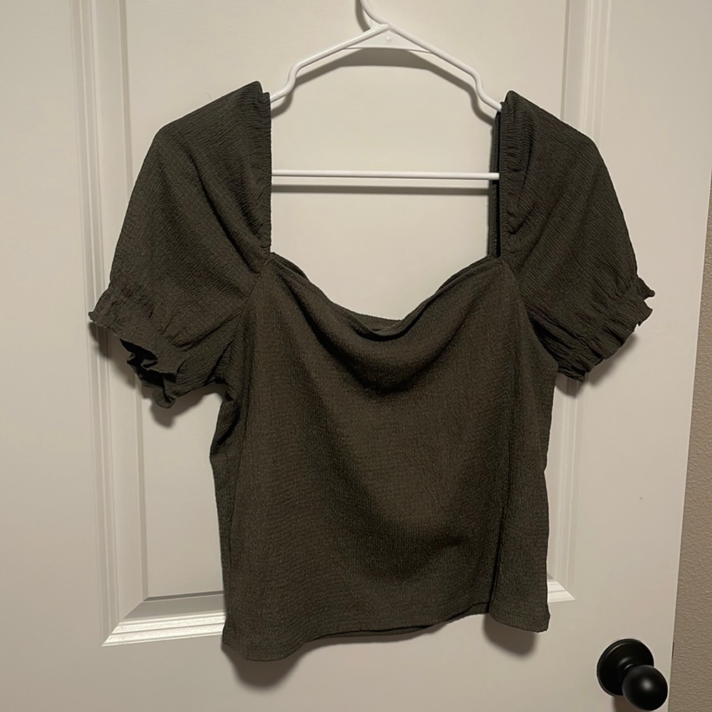Textured green top
